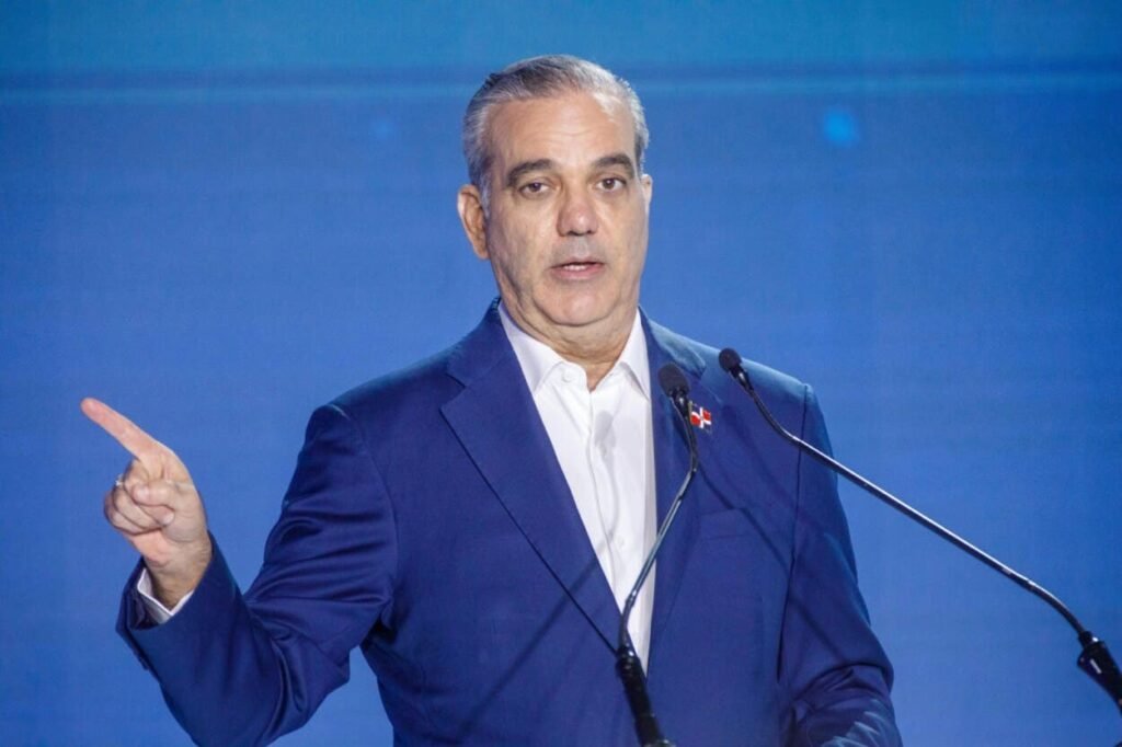 Abinader ordena a SeNaSa recuperar patrimonio robado tras caso de corrupción Abinader ordena al Senasa constituirse en actor civil para recuperar patrimonio robado