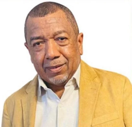 Entrega el País y Viola la Soberanía Nacional Julio Disla