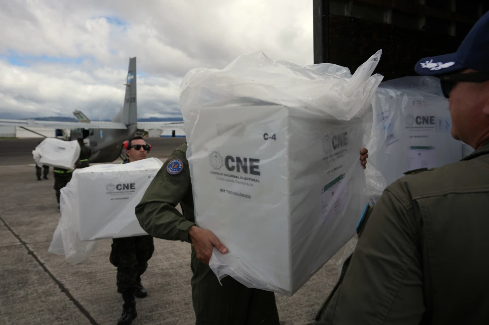 Honduras en vilo por lento conteo electoral Honduras en vilo por lento conteo electoral