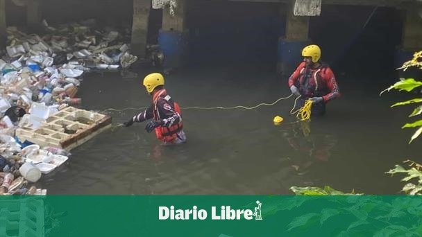 Niño de tres años desaparece tras caer a un canal en Duarte Niño de tres años desaparece tras caer a un canal en Duarte